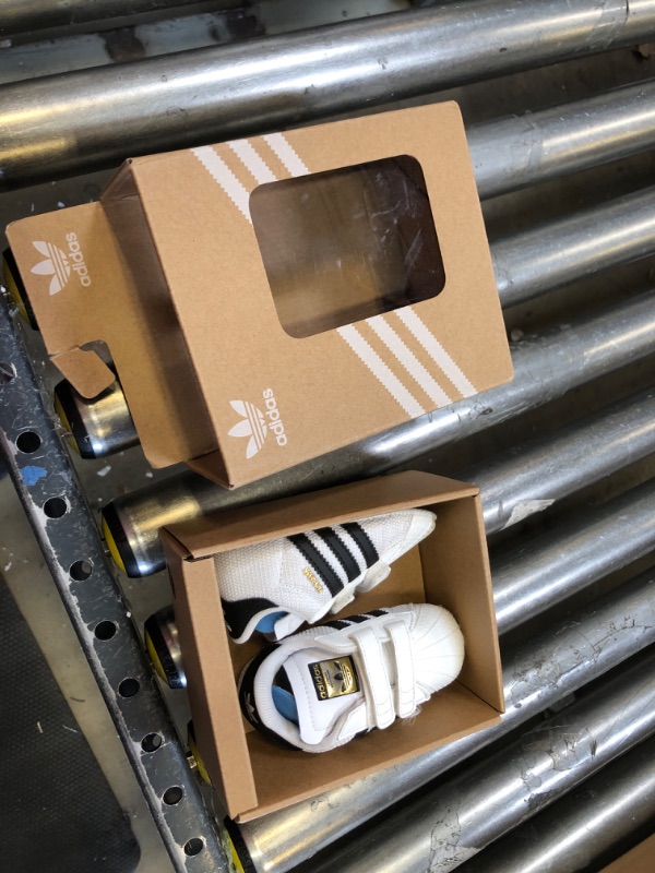 Photo 3 of adidas Originals Unisex-Child Superstar Sneaker Infant (0-12 Months) 4 Infant Core White/Black/White