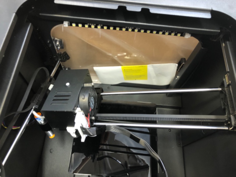 Photo 3 of ****SELLING FOR PARTS*******Monoprice Maker Ultimate 2 3D Printer - with (200 x 150 x 150 mm) Heated and Removable Glass Built Plate, Auto Bed Leveling, Internal Lighting & Built-in Filament Detector
MISSING PIECES AND ASSECCERIES, DIRTY****************