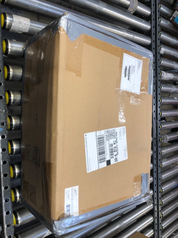Photo 2 of Monoprice Triple Monitor Gas Spring Mount for up to 32" Screens, Fully Adjustable Center Mount high-Strength Steel and Aluminum Structural Components - Workstream Collection Full Motion
POSSIBLY MISSING PIECES OPEN BOX**************