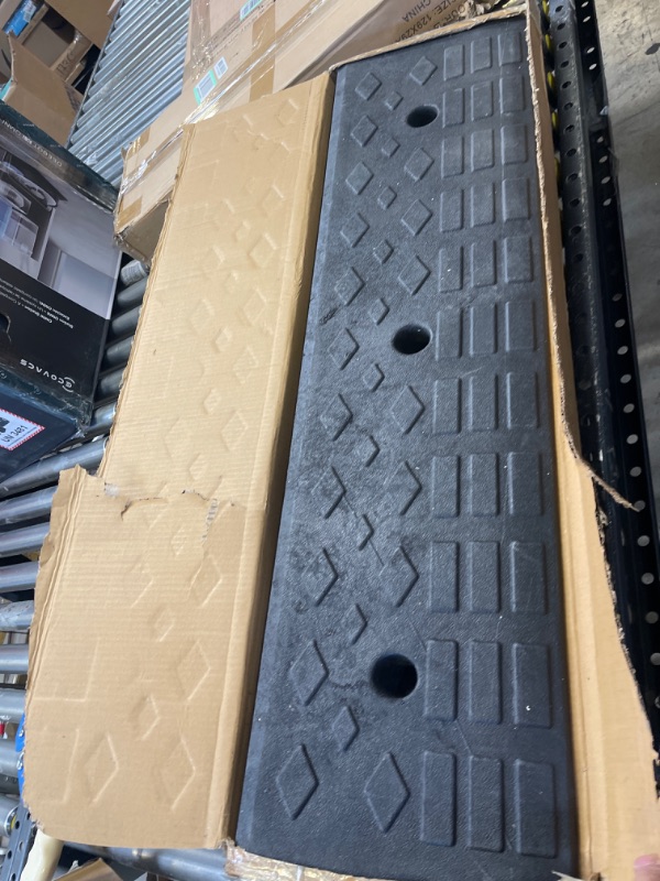 Photo 2 of 39.4" Loading Rubber Curb Ramp Heavy Duty Loading Rubber Dock Rubber Curb Ramps Car Slope Ramp 20Ton