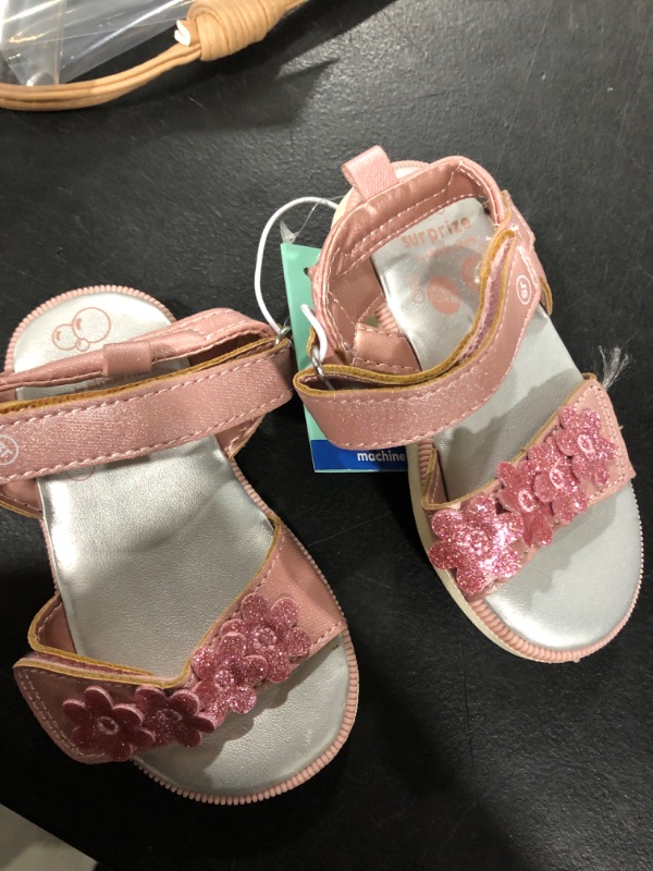 Photo 2 of BABY FLORAL PINK SANDALS SIZE 5 