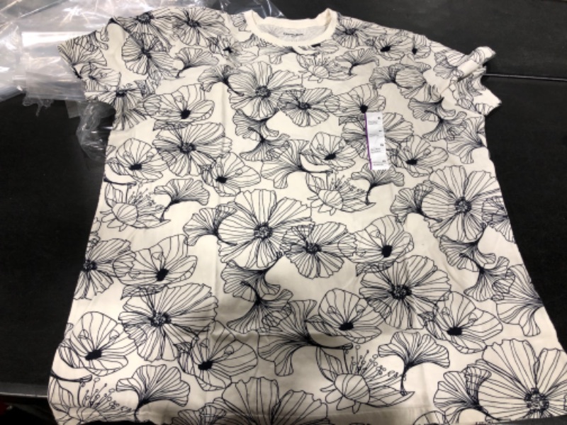 Photo 1 of GOODFELLOW FLORAL PATTERNED T SHIRT SIZE XL 