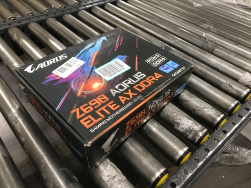 Photo 6 of GIGABYTE Z690 AORUS Elite AX DDR4 (LGA 1700/ Intel Z690/ ATX/ DDR4/ Quad M.2/ PCIe 5.0/ USB 3.2 Gen2X2 Type-C/WiFi 6/2.5GbE LAN/Gaming Motherboard)
