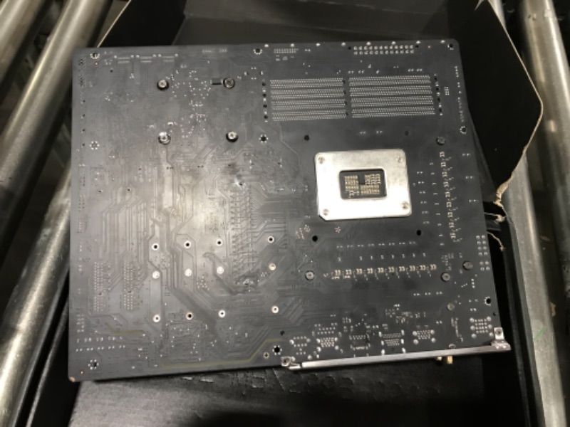 Photo 1 of GIGABYTE Z690 AORUS Elite AX DDR4 (LGA 1700/ Intel Z690/ ATX/ DDR4/ Quad M.2/ PCIe 5.0/ USB 3.2 Gen2X2 Type-C/WiFi 6/2.5GbE LAN/Gaming Motherboard)
