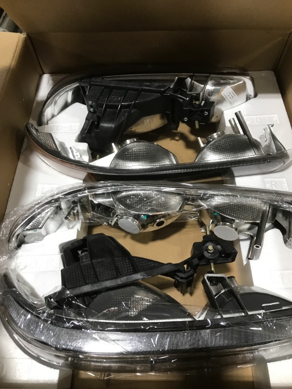 Photo 3 of AXLAHA Headlights Assembly and Taillights Combo Set for 1999 2000 2001 2002 Chevy Silverado 1500 2500/2001 2002 Chevrolet Silverado 1500HD 2500HD 3500 Not suitable for Barn Door, Stepside models