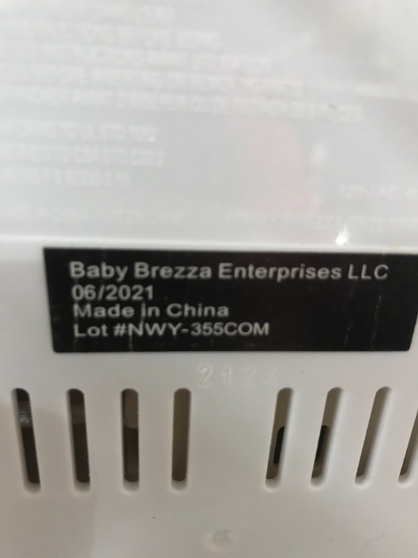 Photo 4 of Baby Brezza Formula Maker Pro Advanced Baby Formula Maker Dispenser