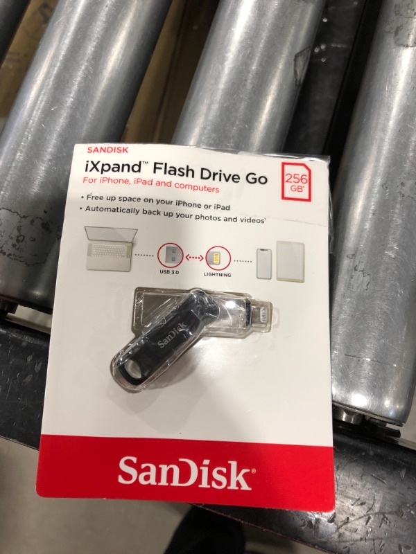 Photo 2 of SanDisk 256GB iXpand Flash Drive Go for iPhone and iPad - SDIX60N-256G-GN6NE 256GB Flash Drive