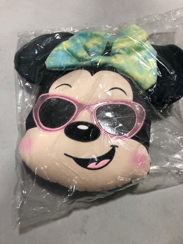 Photo 2 of Disney Street Beach 13.5-Inch Character Head Plush Minnie Mouse, Officially Licensed Kids Toys for Ages 2 Up, Gifts and Presents, Amazon Exclusive