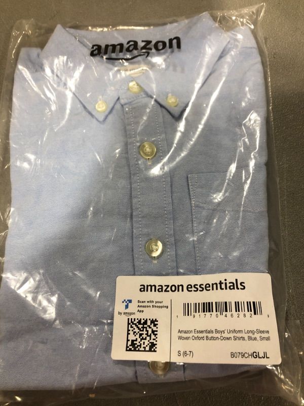 Photo 1 of Amazon Essentials Boys' Uniform Classic Fit Long-Sleeve Woven Oxford Shirt Small Blue