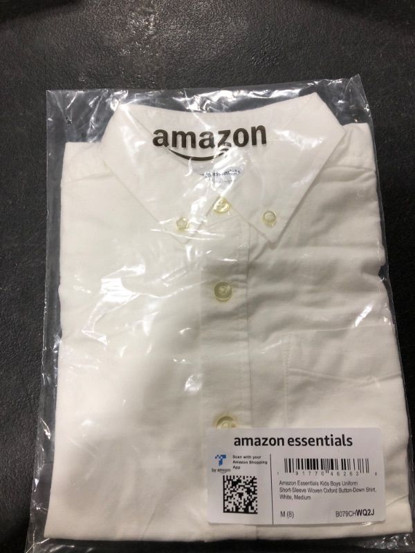 Photo 2 of Amazon Essentials Boys' Uniform Short-Sleeve Woven Oxford Button-Down Shirt Medium White