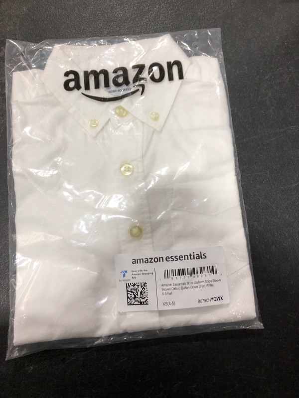 Photo 2 of Amazon Essentials Boys' Uniform Short-Sleeve Woven Oxford Button-Down Shirt X-Small White