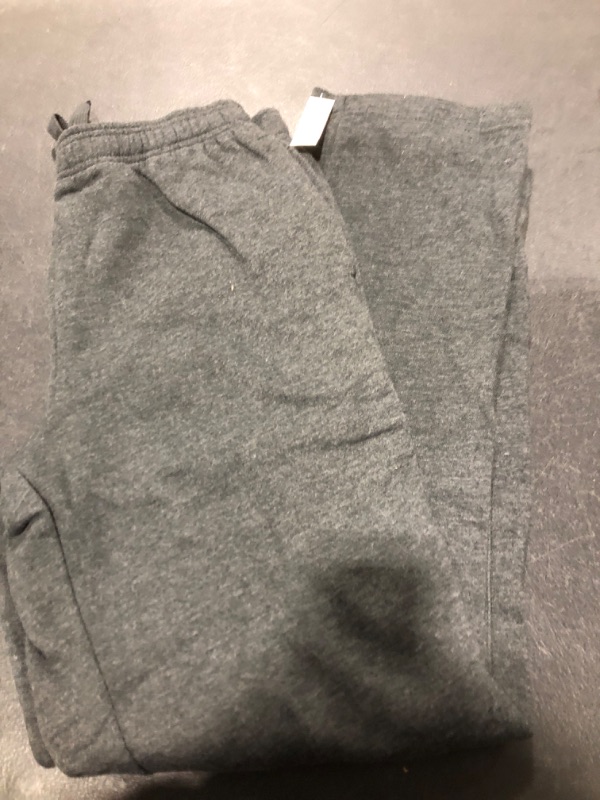 Photo 2 of Amazon Essentials Men's Fleece Sweatpant (Available in Big & Tall) Small Charcoal Heather