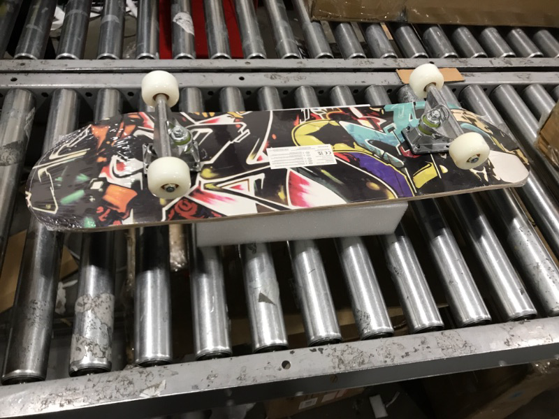 Photo 1 of 31 INCH COMPLETE SKATEBOARD 