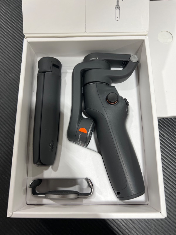 Photo 3 of DJI Osmo Mobile 6 Smartphone Gimbal