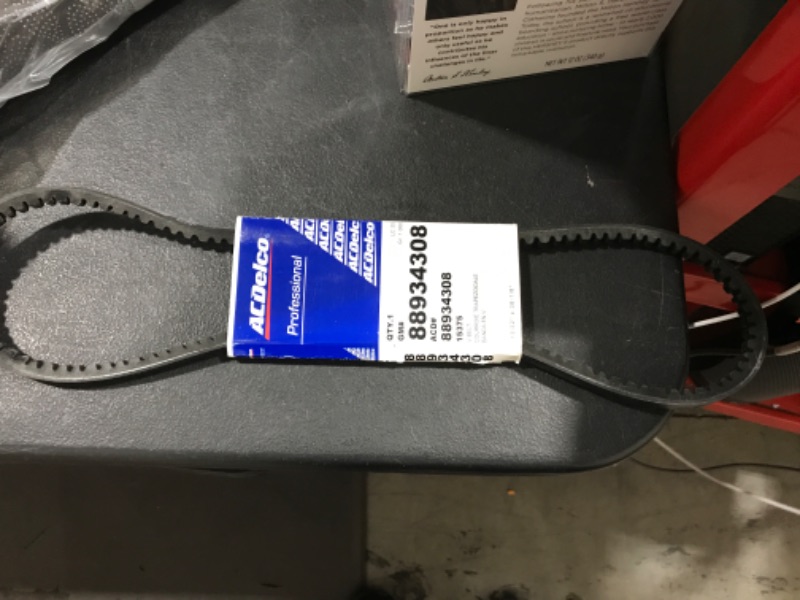 Photo 2 of ACDelco Professional 15375 Standard High Capacity V-Belt