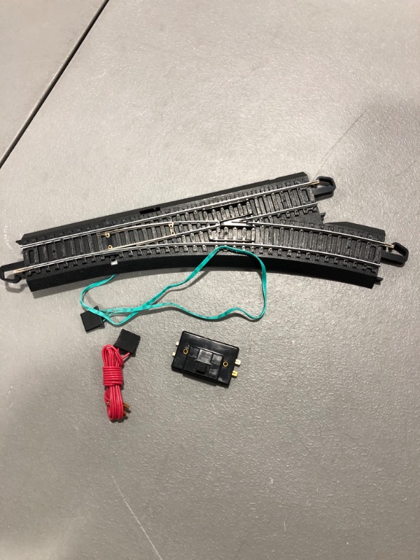 Photo 1 of Bachmann Trains - Snap-Fit E-Z TRACK REMOTE TURNOUT - RIGHT (1/card) - STEEL ALLOY Rail With Black Roadbed - HO Scale