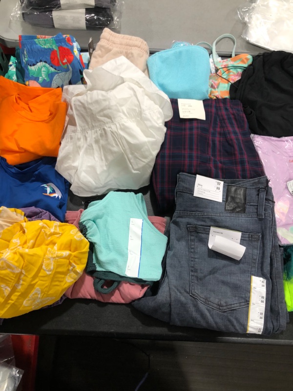 Photo 3 of MISC CLOTHING BOX LOT, ALL SIZES MIXED. MENS WOMENS KIDS