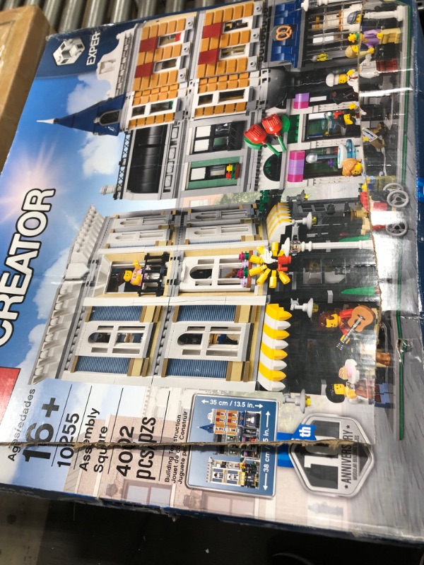 Photo 4 of LEGO Creator Expert Assembly Square 10255 Building Kit (4002 Pieces)