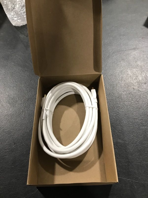 Photo 1 of Amazon Basics High-Speed HDMI Cable (18Gbps