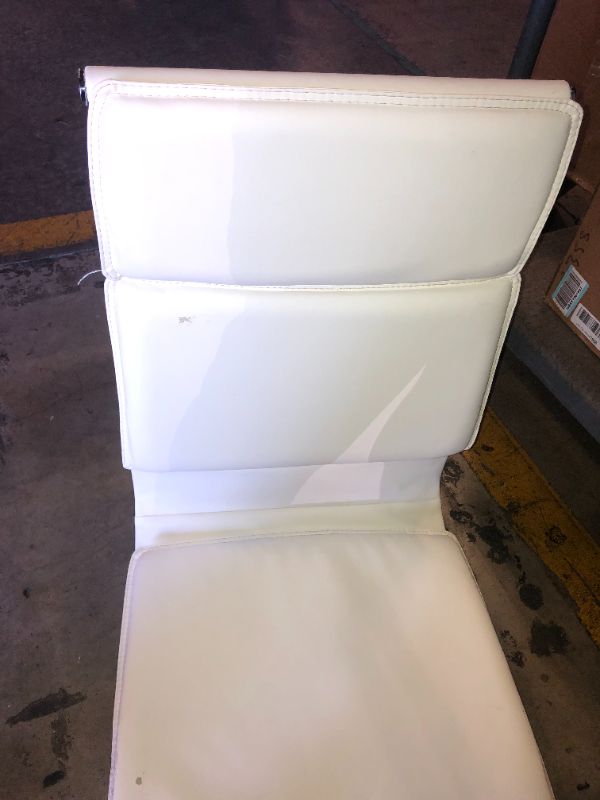 Photo 3 of UNKNOWN BRAND WHITE RIBBED  EXECUTIVE SWIVEL OFFICE CHAIR 