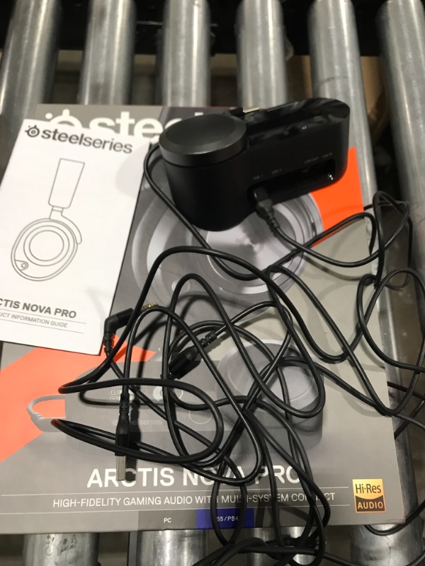 Photo 4 of Arctis Nova Pro Wired Gaming Headset for PC, PS5, and PS4