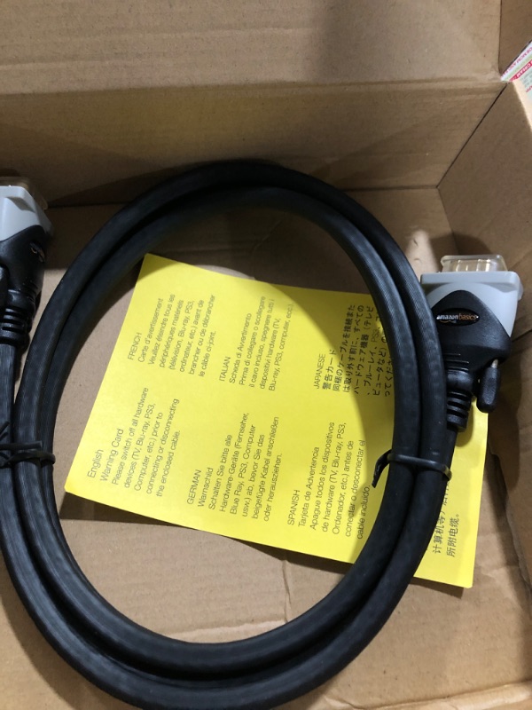 Photo 2 of AmazonBasics VGA to VGA Cable - 6 Feet (1.8 Meters)