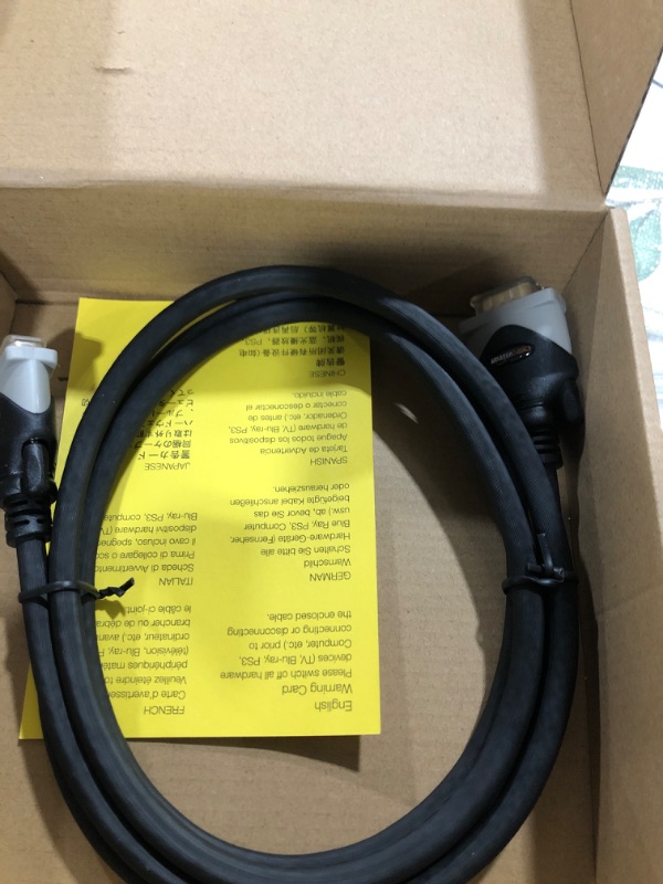 Photo 2 of AmazonBasics VGA to VGA Cable - 6 Feet (1.8 Meters)