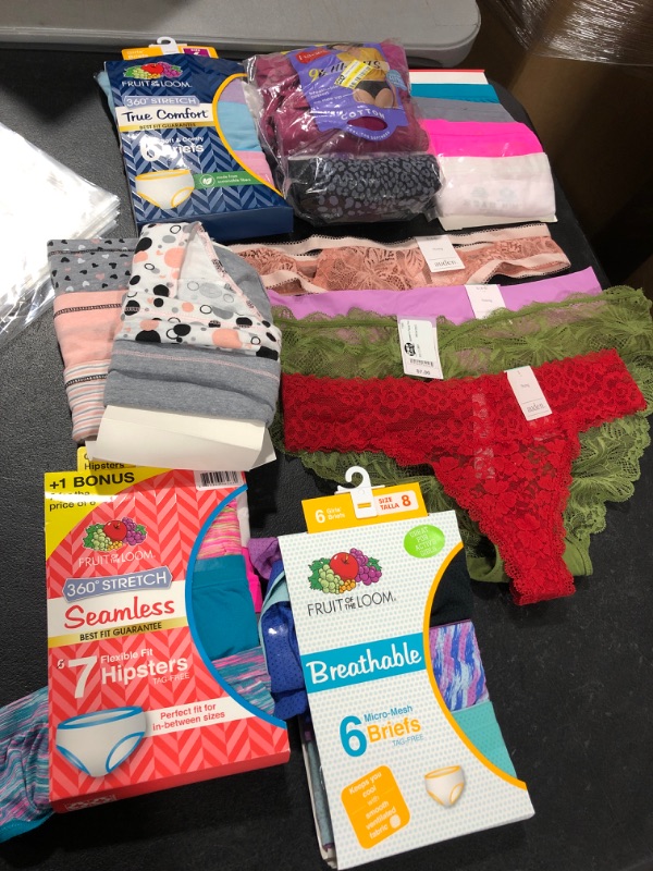 Photo 1 of BUNDLE OF MISCELLANEOUS WOMENS/GIRLS UNDERWEAR! *VARIOUS STYLES AND SIZES* 