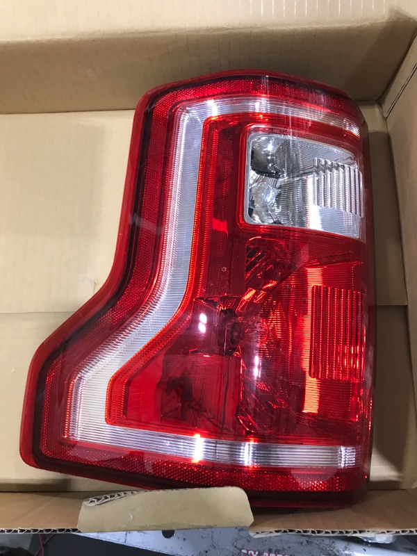 Photo 1 of 2015-2017 FORD F150 OEM RH RIGHT HALOGEN TAIL LIGHT LAMP