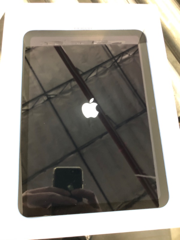 Photo 3 of Apple iPad (10th Generation): with A14 Bionic chip, 10.9-inch Liquid Retina Display, 64GB, Wi-Fi 6, 12MP front/12MP Back Camera, Touch ID, All-Day Battery Life – Blue

