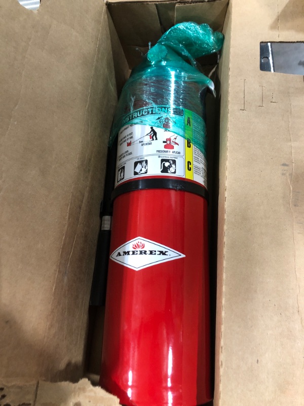 Photo 2 of Amerex B456, 10lb ABC Dry Chemical Class A B C Multi-Purpose 10 Pound Fire Extinguisher with Wall Bracket
