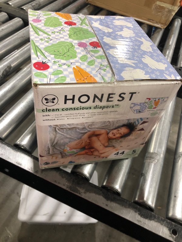 Photo 3 of The Honest Company Clean Conscious Diapers | Plant-Based, Sustainable | Spring '24 Limited Edition Prints | Club Box, Size 5 (27+ lbs), 44 Count Size 5 (44 Count)