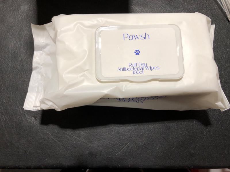 Photo 1 of PAWSH RUFF DAY ANTIBACTERIAL WIPES 100CT
EXP: 12/15/2024