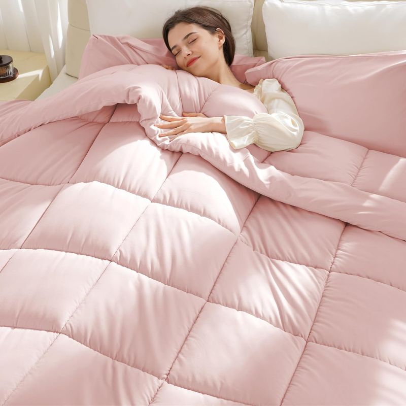 Photo 1 of  Comforter Pink SIZE UNKNOWN