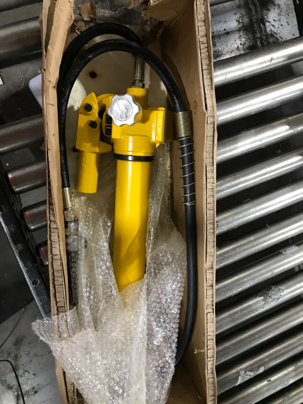 Photo 2 of Hydraulic Hand Pump,2 Speed Power Pack Hose Coupler 10000 psi Hydraulic Oip Pump Hand Operated Pump Hydraulic Hand Pump Manual Pump CP-700 for Hydraulic Applications (Pump)
