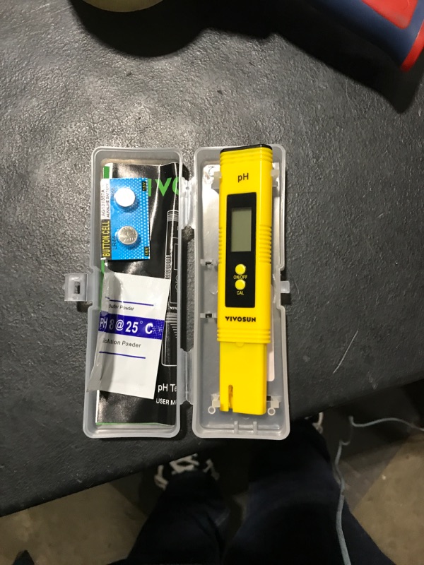 Photo 2 of VIVOSUN Digital pH Meter, 0.01pH High Accuracy Pen Type pH Tester for Hydroponics, Household Drinking, Pool and Aquarium, UL Certified