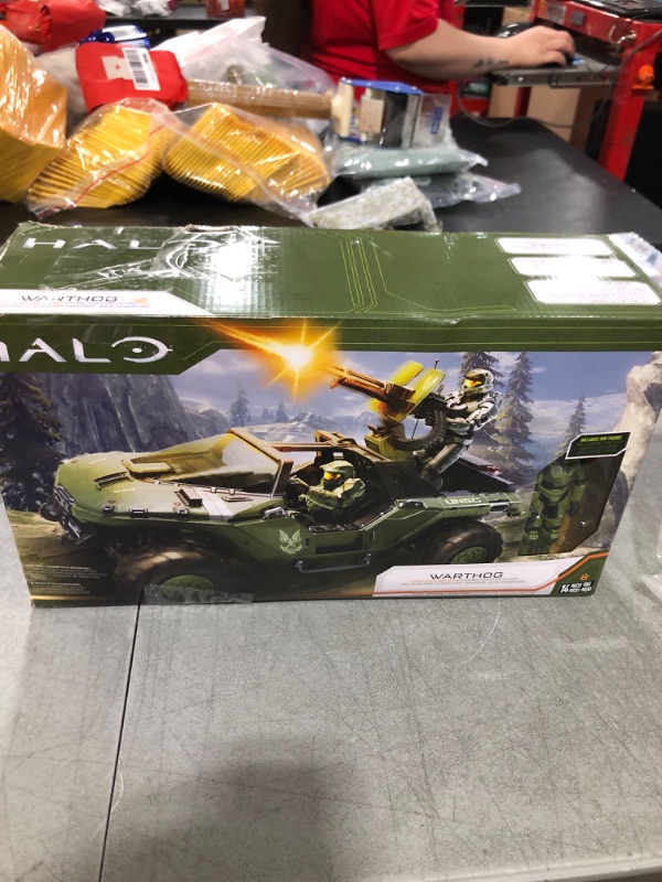 Photo 2 of halo 4" ?world of halo? deluxe vehicle and figure pack - warthog with master chief