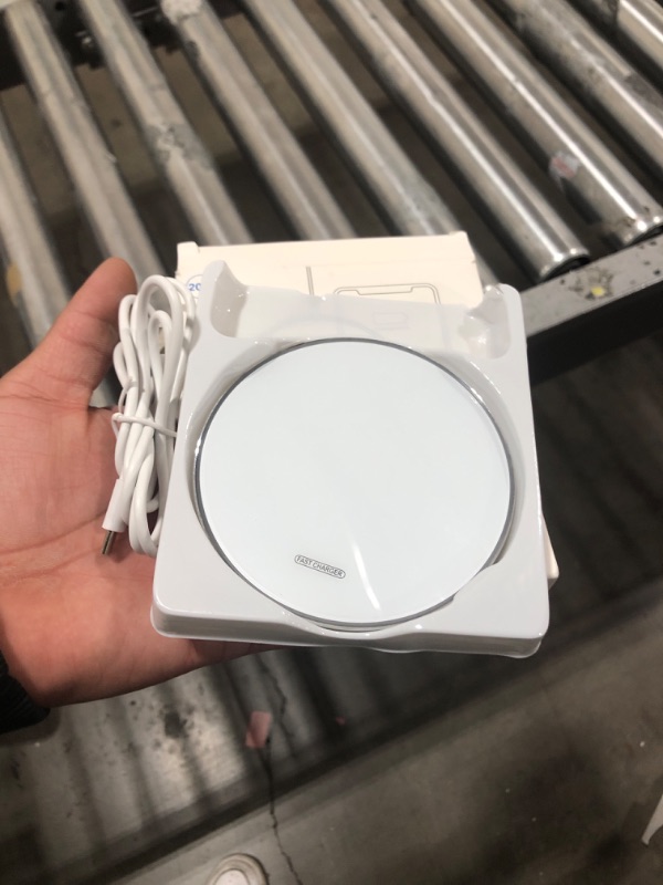 Photo 1 of Fast Wireless Charger,20W Max Wireless Charging Pad Compatible with iPhone 15/15 Pro/Pro Max/14/14 Pro/Pro Max/13/12/11/X,AirPods;FDGAO Wireless Charge Mat for Samsung Galaxy S23/S20/Pixel/G8 7 20W-Mirror White