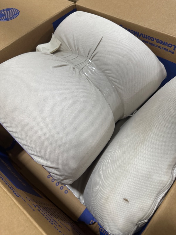 Photo 2 of  ***VERY DIRTY** Memory Foam Pillow 2 pack
