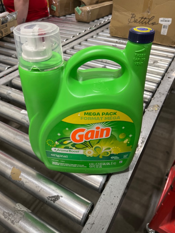 Photo 2 of Gain Laundry Detergent Liquid Soap Plus Aroma Boost , 154 Fl Oz (Pack of 1)