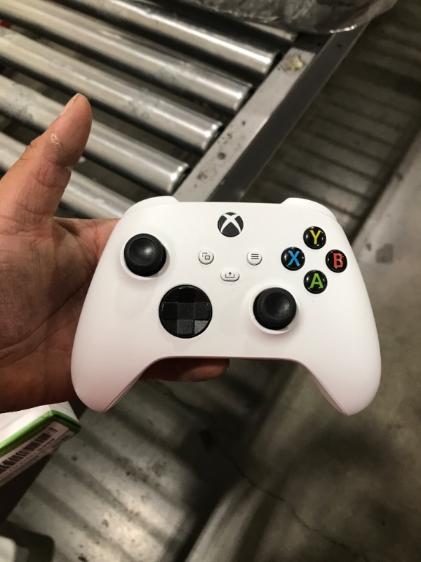 Photo 2 of Xbox Core Wireless Gaming Controller – Robot White– Xbox Series X|S, Xbox One, Windows PC, Android, and iOS Robot White Wireless Controllers