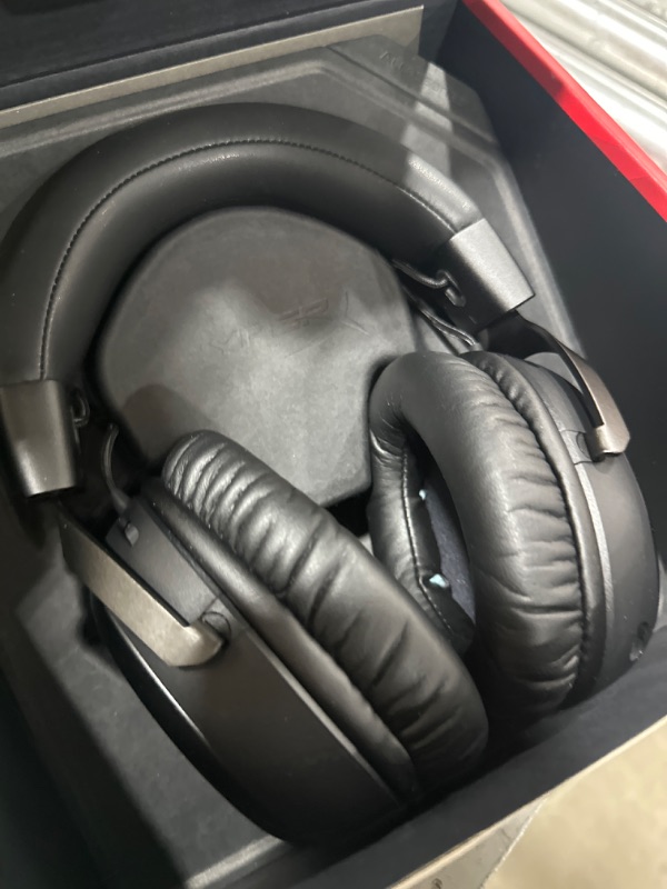 Photo 2 of HyperX Cloud III Wireless – Gaming Headset for PC, PS5, PS4, up to 120-hour Battery, 2.4GHz Wireless, 53mm Angled Drivers, Memory Foam, Durable Frame, 10mm Microphone, Black Black Wireless