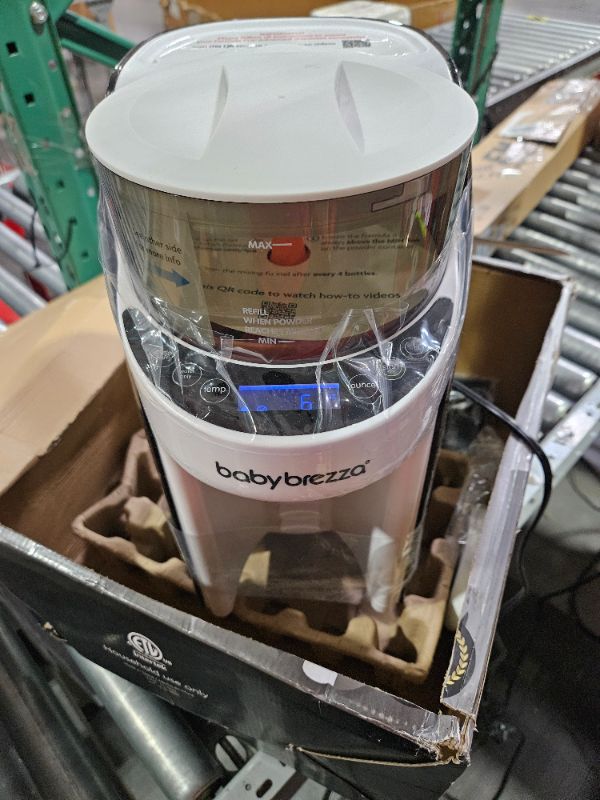 Photo 2 of Baby Brezza Formula Pro Advanced Formula Dispenser Machine