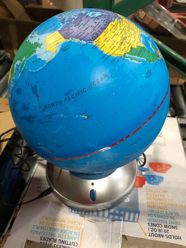 Photo 2 of Discovery Kids 2-in-1 World Globe LED Lamp