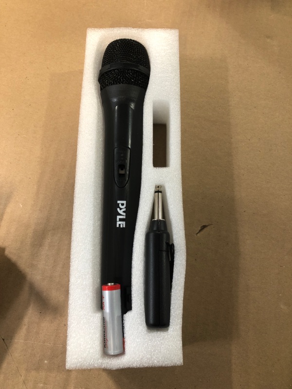 Photo 2 of ***PARTS ONLY, NON-FUNCATIONAL**
Pyle Portable VHF Wireless Microphone 