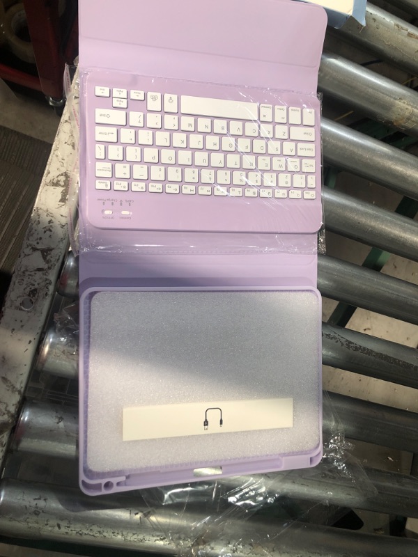 Photo 2 of Hamile iPad 10th Generation Case with Keyboard 10.9 Inch -purple