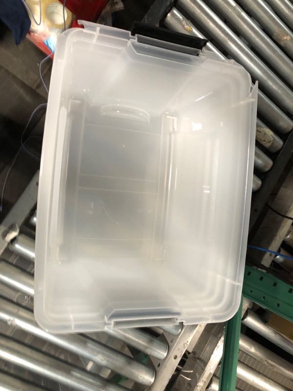 Photo 4 of **DAMAGE**
IRIS USA 32 Qt. Plastic Storage Bin Tote Organizing Container with Durable Lid and Secure Latching Buckles, Stackable and Nestable, 6 Pack, Crystal Clear 32 Qt. - 6 Pack, Crystal Clear