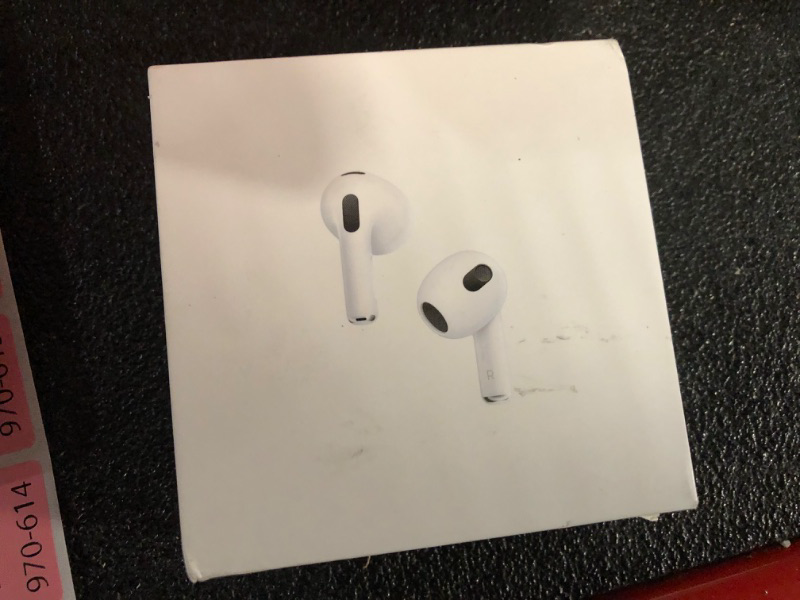 Photo 2 of Apple AirPods