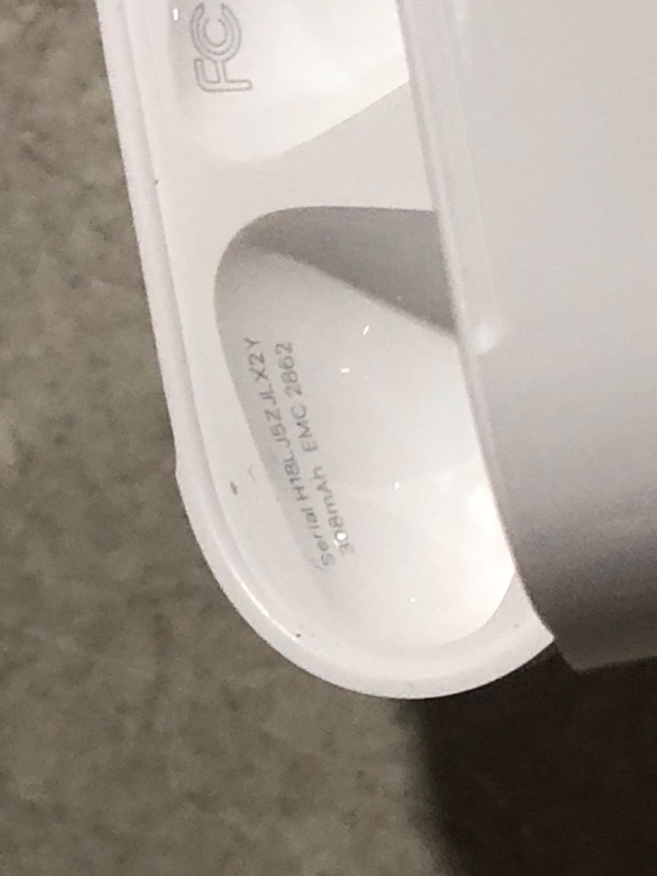 Photo 4 of ***USED - LIGHTS UP - UNABLE TO TEST FURTHER***
Apple AirPods (2nd Generation) Wireless, White