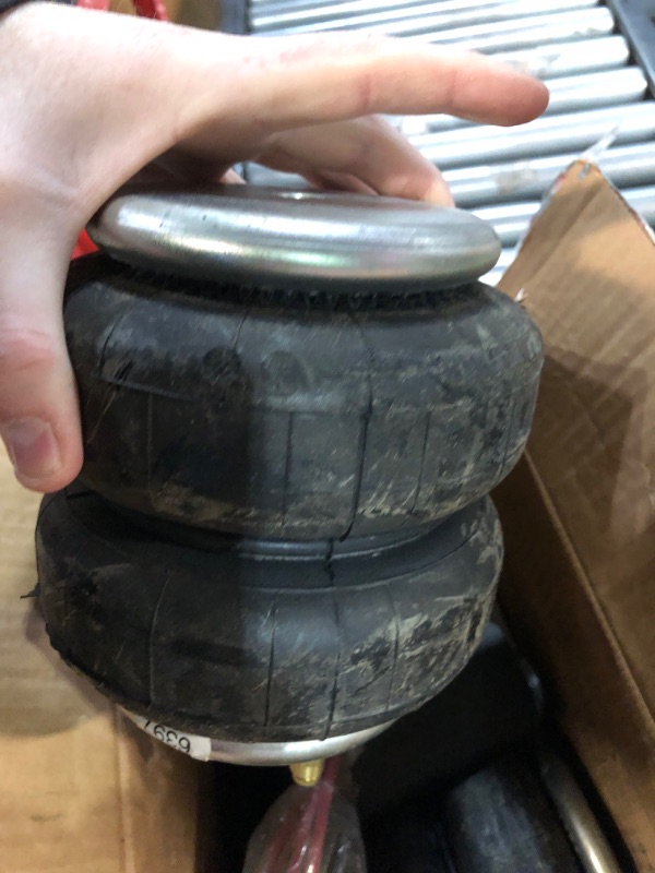 Photo 3 of ***PARTS ONLY/NON-RETURNABLE**MISSING PIECES**
Firestone W217602709 Chevy/GMC HD 2500/3500 - Red Label